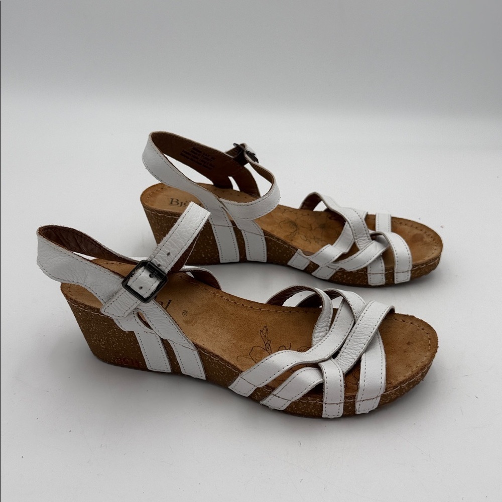 Bionica Women's White Strappy Sandals wedge 9M casual vacation Leather beach Y2K - Picture 2 of 9